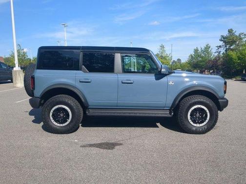 Azure Gray Metallic 2025 Ford Bronco Outer Banks