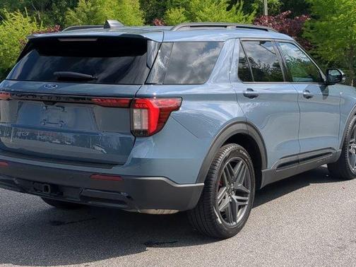Vapor Blue 2026 Ford Explorer ST-Line