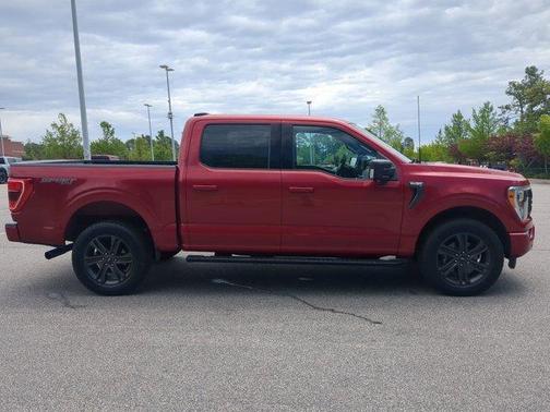 Red Metallic 2022 Ford F-150 XLT