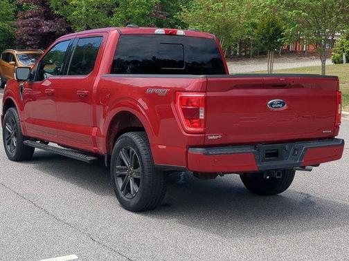 Red Metallic 2022 Ford F-150 XLT