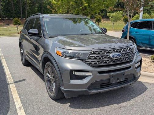 Gray Metallic 2022 Ford Explorer XLT