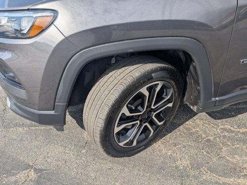 Granite Crystal Clearcoat Metallic 2022 Jeep Compass Limited