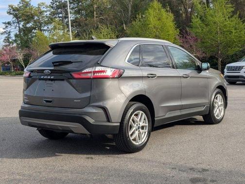 Carbonized Gray Metallic 2022 Ford Edge SEL