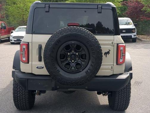 Beige 2025 Ford Bronco Badlands