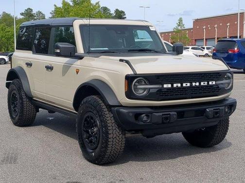 Beige 2025 Ford Bronco Badlands