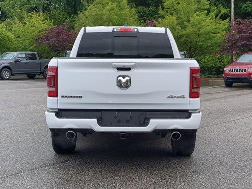 Bright White Clearcoat 2022 RAM 1500 Big Horn