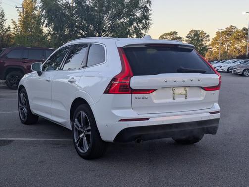 2019 Volvo XC60 T5 MOMENTUM