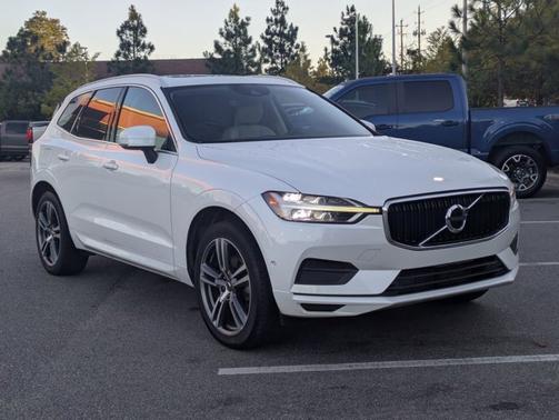 2019 Volvo XC60 T5 MOMENTUM