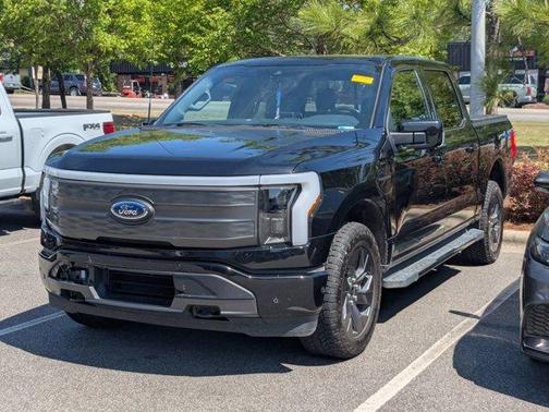 2022 Ford F-150 Lightning 