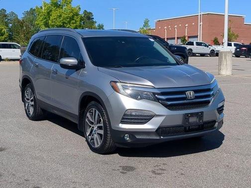 Lunar Silver Metallic 2018 Honda Pilot Elite