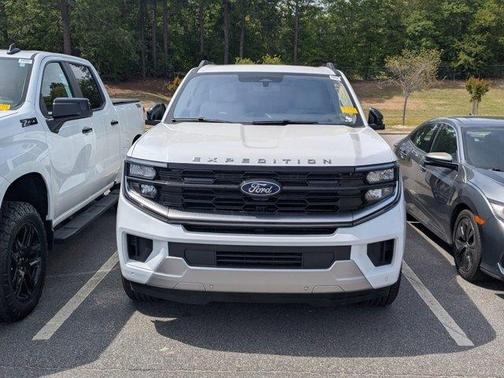 Oxford White 2025 Ford Expedition Max Platinum