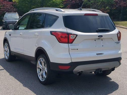 White Platinum Clearcoat Metallic 2019 Ford Escape Titanium