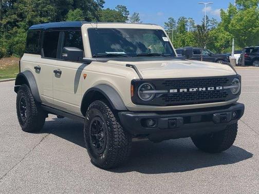 Beige 2025 Ford Bronco Badlands