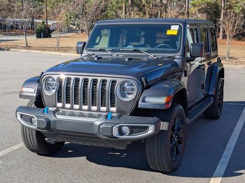 2022 Jeep Wrangler Unlimited SAHARA