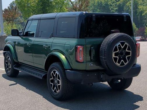Green Metallic 2025 Ford Bronco Outer Banks