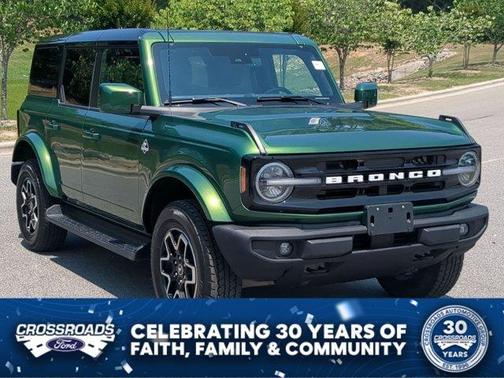 Green Metallic 2025 Ford Bronco Outer Banks