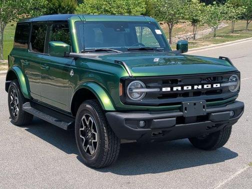 Green Metallic 2025 Ford Bronco Outer Banks