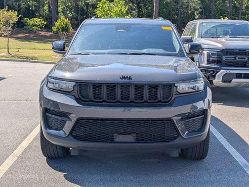 Metallic 2024 Jeep Grand Cherokee Laredo