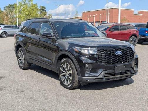 Black 2026 Ford Explorer ST-Line