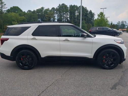 White Metallic 2023 Ford Explorer ST