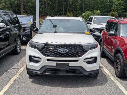 White Metallic 2023 Ford Explorer ST