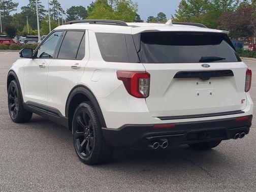 White Metallic 2023 Ford Explorer ST