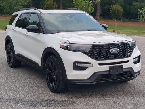 White Metallic 2023 Ford Explorer ST
