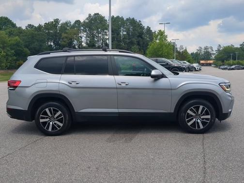 Pyrite Silver Metallic 2021 Volkswagen Atlas 2.0T SE