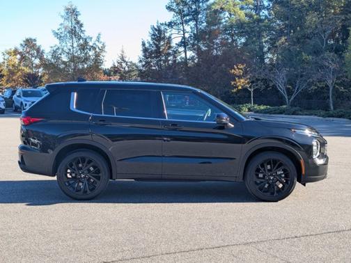 2024 Mitsubishi Outlander SE BLACK EDITION