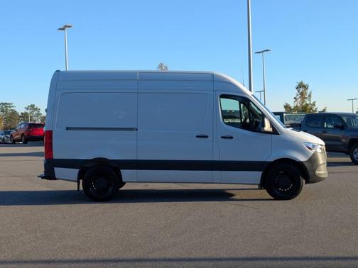 2024 Mercedes-Benz Sprinter 2500 144 WB STANDARD ROOF CARGO