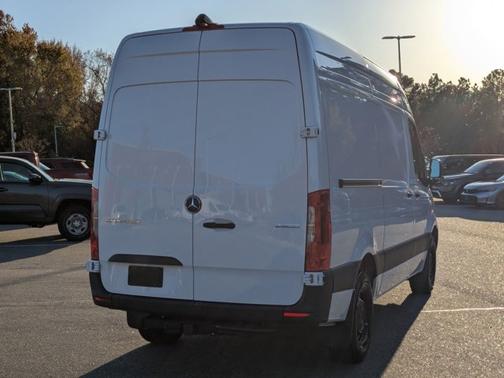 2024 Mercedes-Benz Sprinter 2500 144 WB STANDARD ROOF CARGO