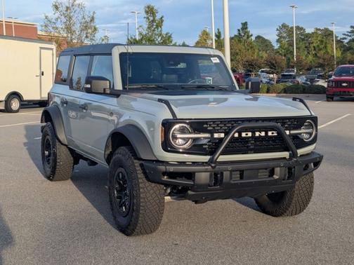 2024 Ford Bronco WILDTRAK