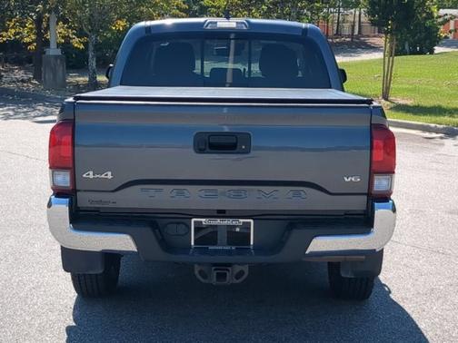 Cloth 2022 Toyota Tacoma SR5