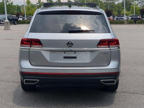 Pyrite Silver Metallic 2021 Volkswagen Atlas 2.0T SE