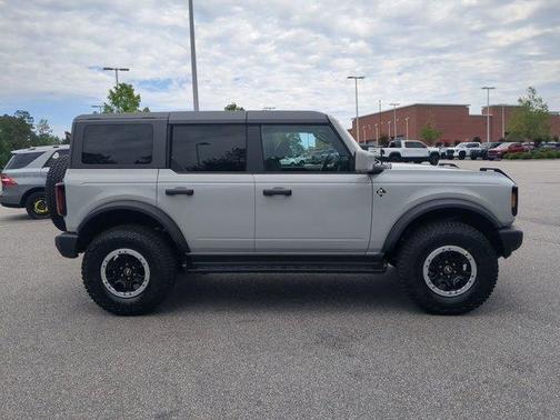 Avalanche 2026 Ford Bronco Outer Banks