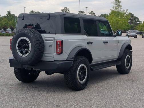 Avalanche 2026 Ford Bronco Outer Banks