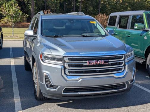 2022 GMC Acadia SLT