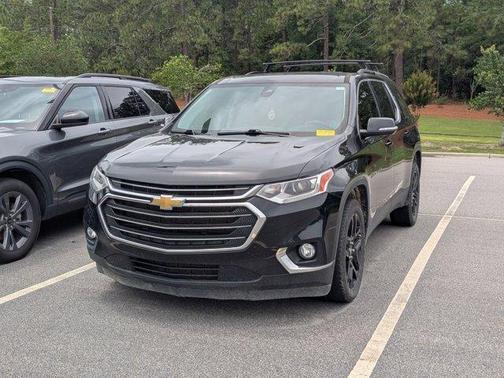 Mosaic Black Metallic 2020 Chevrolet Traverse LT Leather