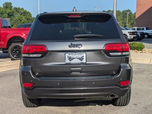 2021 Jeep Grand Cherokee LAREDO