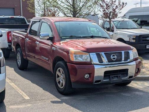 2014 Nissan Titan SV