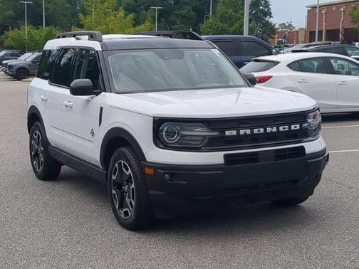 OXFORD WHITE 2023 Ford Bronco Sport OUTER BANKS