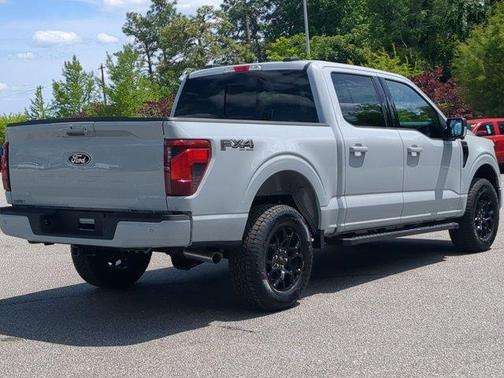 Avalanche 2026 Ford F-150 XLT