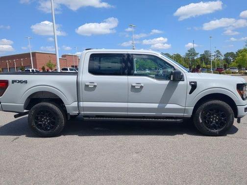 Avalanche 2026 Ford F-150 XLT
