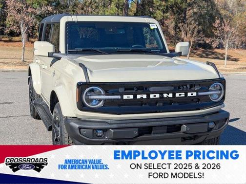 Beige 2025 Ford Bronco Outer Banks