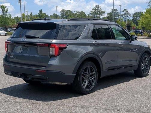 Gray Metallic 2026 Ford Explorer ST-Line