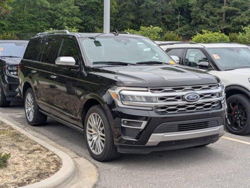 Black Metallic 2022 Ford Expedition Platinum