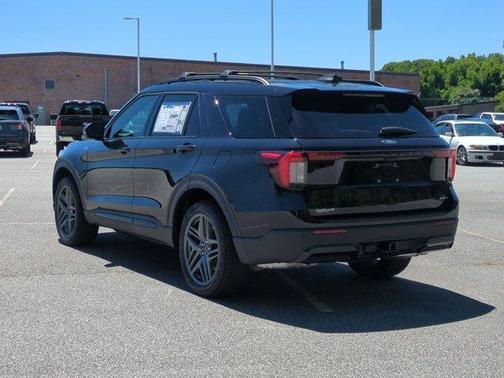 Black Metallic 2026 Ford Explorer ST-Line