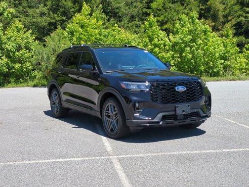 Black Metallic 2026 Ford Explorer ST-Line