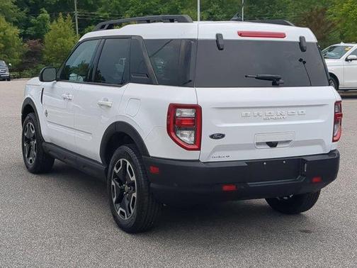 Oxford White 2023 Ford Bronco Sport Outer Banks