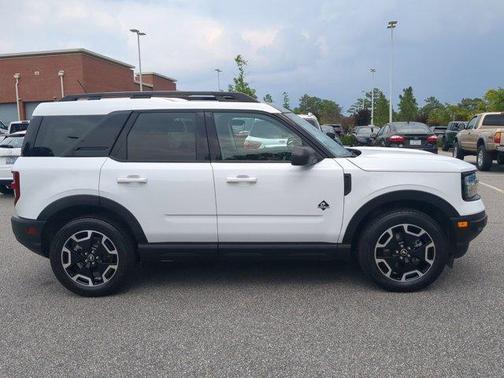Oxford White 2023 Ford Bronco Sport Outer Banks